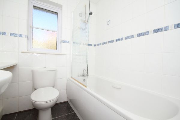 Cost of Shower Window Replacement in Easton
